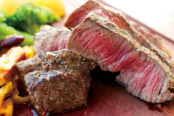 厚切りステーキ